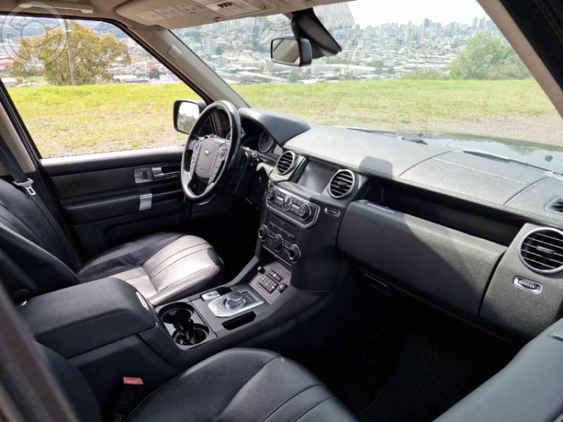 LAND ROVER - DISCOVERY 4 3.0 SE 4X4 V6 24V BI-TURBO DIESEL 4P AUTOMÁTICO - 2013/2013 - PRETA - R$ 98.000,00
