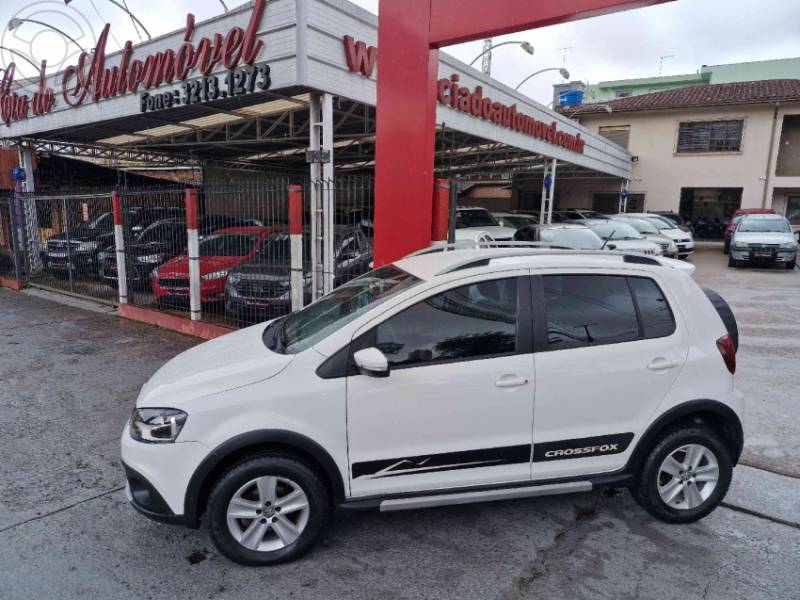 VOLKSWAGEN - CROSSFOX 1.6 MI FLEX 8V 4P MANUAL - 2010/2011 - BRANCA - R$ 41.900,00