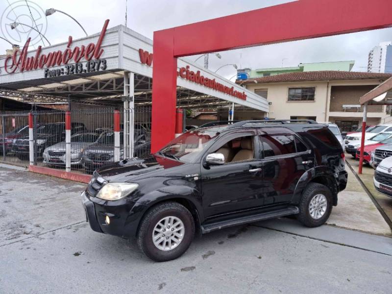 TOYOTA - HILUX SW4 3.0 SRV 4X4 16V TURBO INTERCOOLER DIESEL 4P AUTOMÁTICO - 2006/2007 - PRETA - R$ 98.000,00