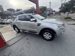 FORD - RANGER 3.2 XLT 4X4 CD 20V DIESEL 4P AUTOMÁTICO - 2013/2014 - PRATA - R$ 115.000,00