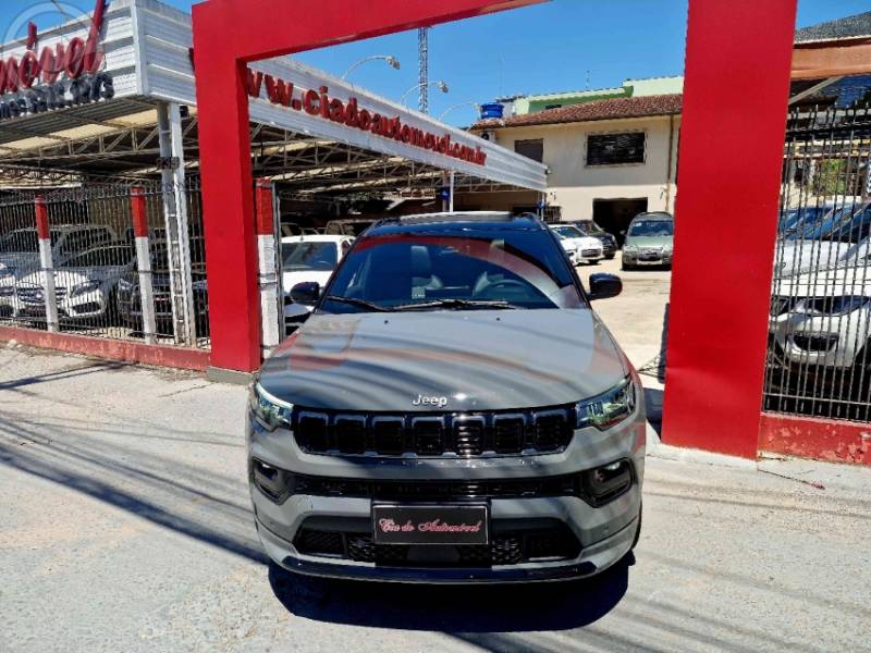 JEEP - COMPASS 2.0 HURRICANE BLACKHAWK 4X4 TURBO 4P AUTOMÁTICO - 2024/2025 - CINZA - R$ 225.000,00