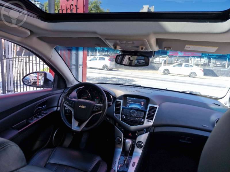 CHEVROLET - CRUZE 1.8 LTZ SPORT6 16V FLEX 4P AUTOMÁTICO - 2013/2014 - BRANCA - R$ 66.900,00