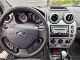 FORD - FIESTA 1.6 ROCAM SEDAN 8V FLEX 4P MANUAL - 2014/2014 - PRATA - R$ 34.900,00