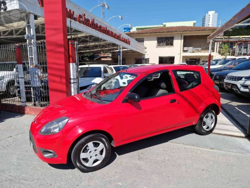 FORD - KA 1.0 MPI 8V FLEX 2P MANUAL - 2013/2013 - VERMELHA - R$ 26.900,00