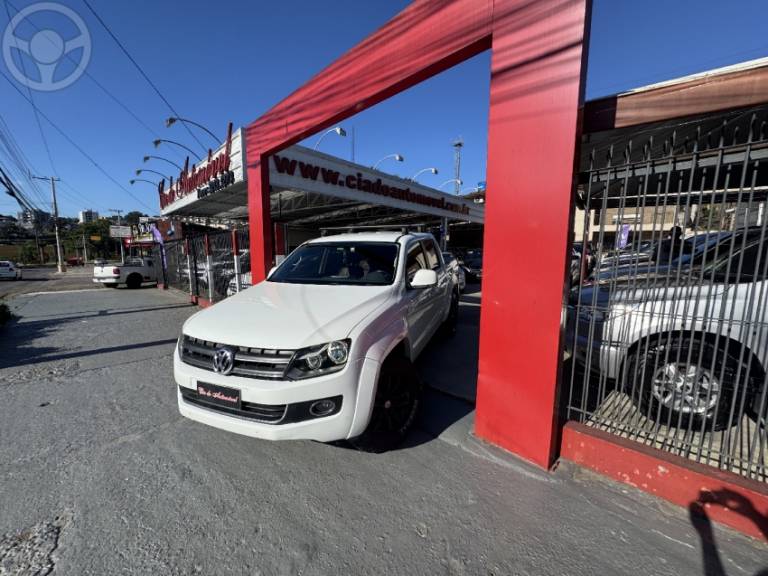 VOLKSWAGEN - AMAROK 2.0 HIGHLINE 4X4 CD 16V TURBO INTERCOOLER DIESEL 4P AUTOMÁTICO - 2012/2013 - BRANCA - R$ 98.000,00