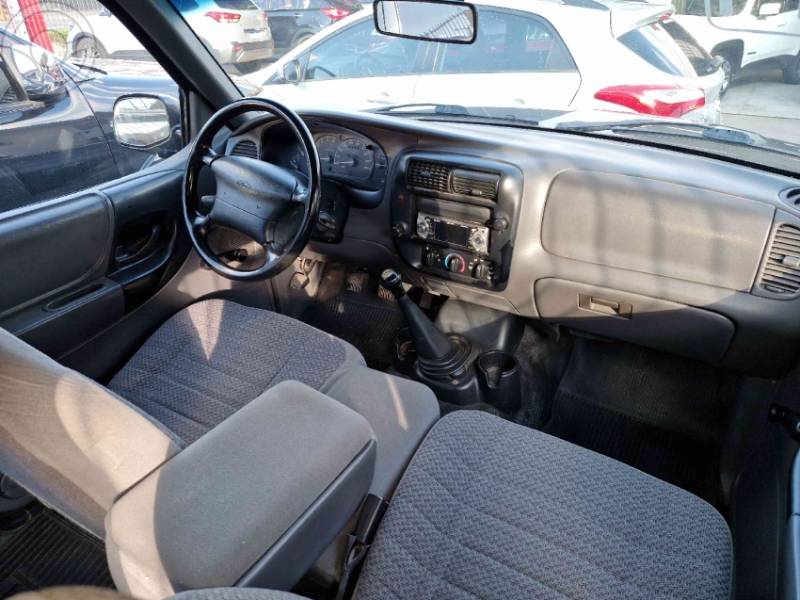 FORD - RANGER 2.5 XL 4X2 CD 8V TURBO INTERCOOLER DIESEL 4P MANUAL - 2000/2001 - CINZA - R$ 49.800,00
