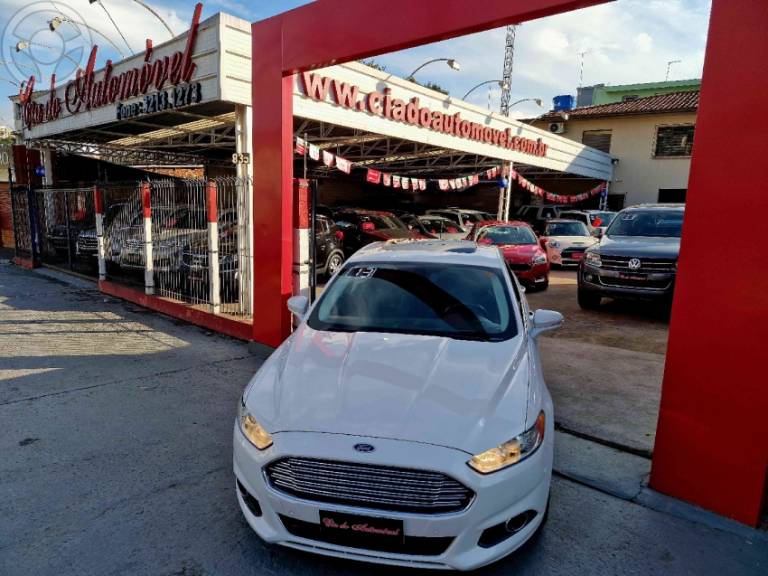 FORD - FUSION 2.0 TITANIUM AWD 16V 4P AUTOMÁTICO - 2012/2013 - BRANCA - R$ 78.900,00