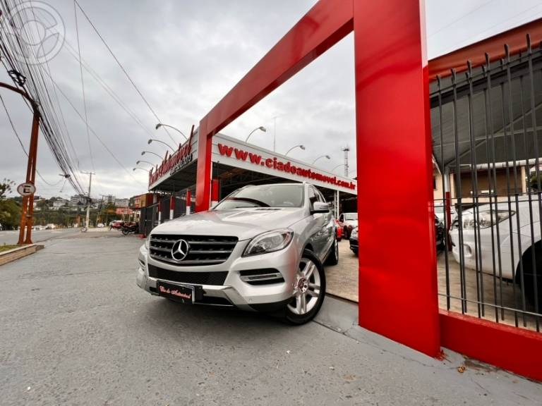 MERCEDES-BENZ - ML 350 3.0 BLUETEC V6 DIESEL 4P AUTOMÁTICO - 2015/2015 - PRATA - R$ 165.000,00