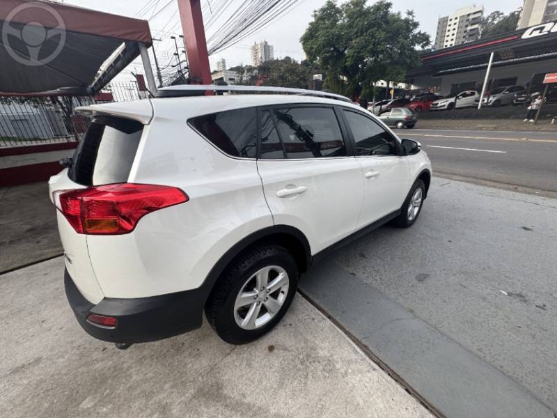 TOYOTA - RAV4 2.0 4X2 16V 4P AUTOMÁTICO - 2014/2014 - BRANCA - R$ 84.900,00