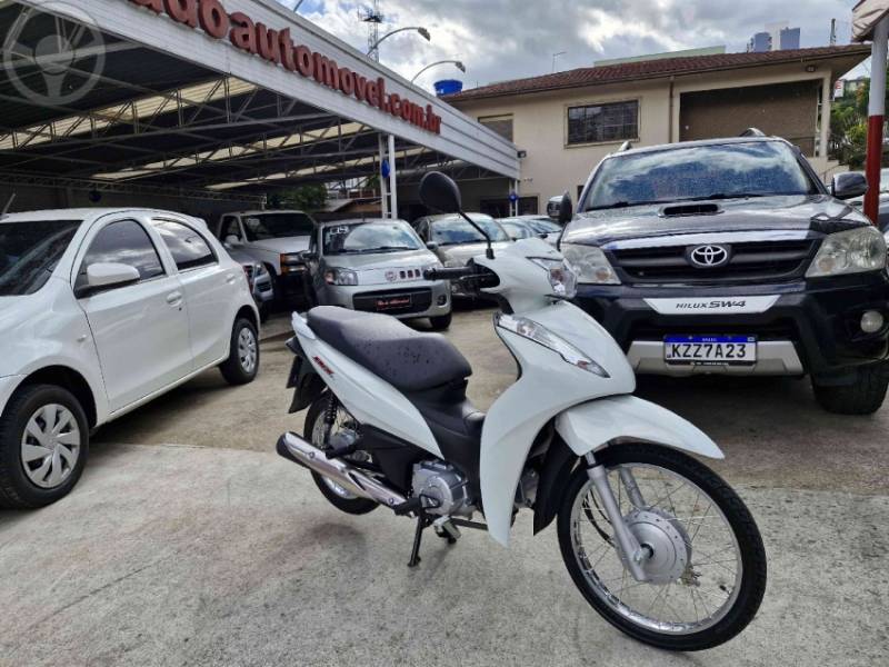 HONDA - BIZ 110I - 2022/2022 - BRANCA - R$ 13.900,00