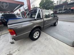 FORD - RANGER 2.5 XL 4X2 CD 8V TURBO INTERCOOLER DIESEL 4P MANUAL - 2000/2001 - CINZA - R$ 49.800,00