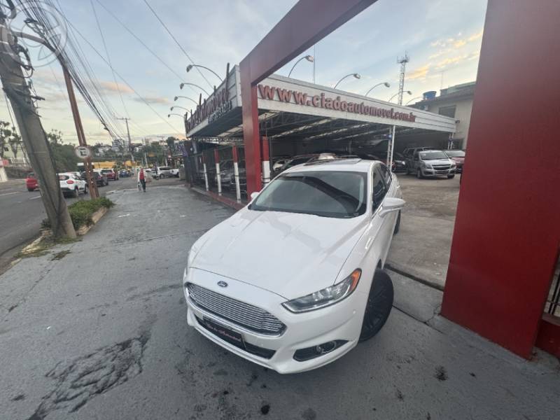 FORD - FUSION 2.0 TITANIUM AWD 16V 4P AUTOMÁTICO - 2012/2013 - BRANCA - R$ 78.900,00