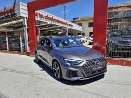 AUDI - A3 2.0 TFSI PERFORMANCE BLACK SEDAN 4P AUTOMÁTICA - 2022/2023 - CINZA - R$ 199.000,00