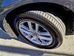 VOLVO - XC60 2.4 D5 MOMENTUM DIESEL AWD 4P AUTOMÁTICO - 2016/2017 - CINZA - R$ 98.000,00