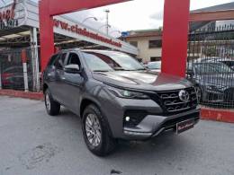 TOYOTA - HILUX SW4 2.8 SRX 4X4 16V TURBO INTERCOOLER DIESEL 4P AUTOMÁTICO - 2021/2022 - CINZA - R$ 309.000,00