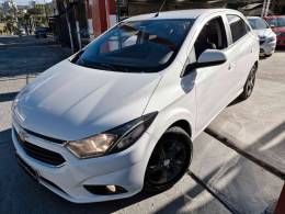 CHEVROLET - ONIX 1.4 MPFI LTZ 8V FLEX 4P MANUAL - 2017/2018 - BRANCA - R$ 63.900,00