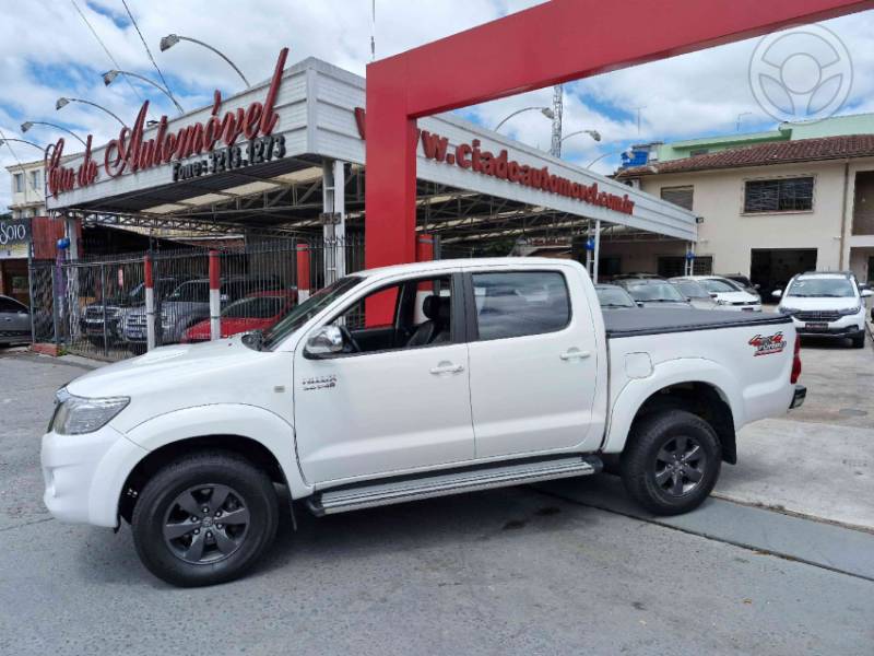 TOYOTA - HILUX 3.0 SR 4X4 CD 16V TURBO INTERCOOLER DIESEL 4P AUTOMÁTICO - 2014/2015 - BRANCA - R$ 139.000,00