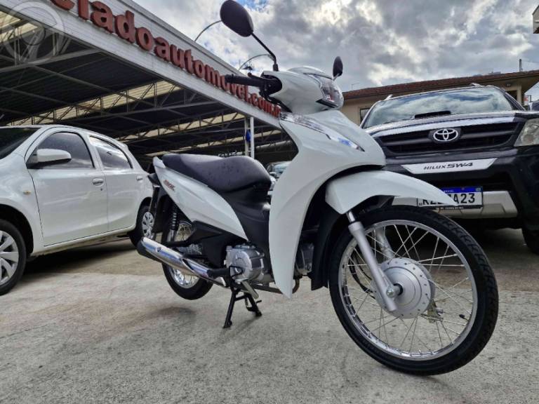 HONDA - BIZ 110I - 2022/2022 - BRANCA - R$ 13.900,00