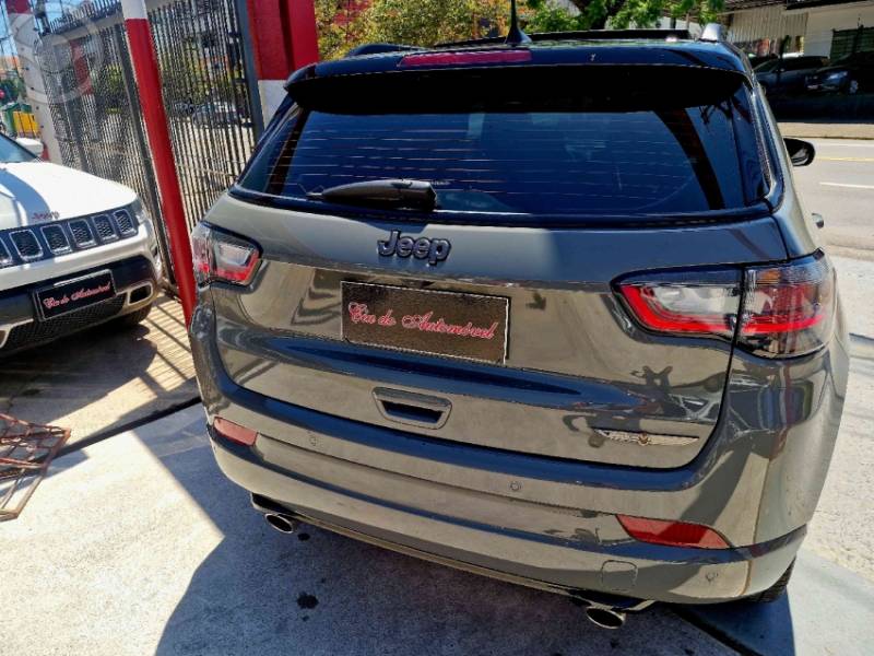 JEEP - COMPASS 2.0 HURRICANE BLACKHAWK 4X4 TURBO 4P AUTOMÁTICO - 2024/2025 - CINZA - R$ 225.000,00
