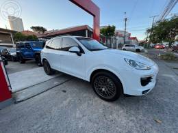 PORSCHE - CAYENNE 3.6 4X4 V6 24V 4P TIPTRONIC - 2017/2018 - BRANCA - R$ 229.000,00