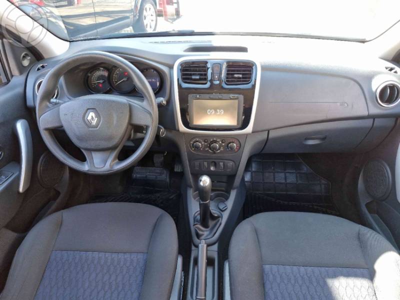 RENAULT - SANDERO 1.6 EXPRESSION 8V FLEX 4P MANUAL - 2015/2016 - PRATA - R$ 41.900,00
