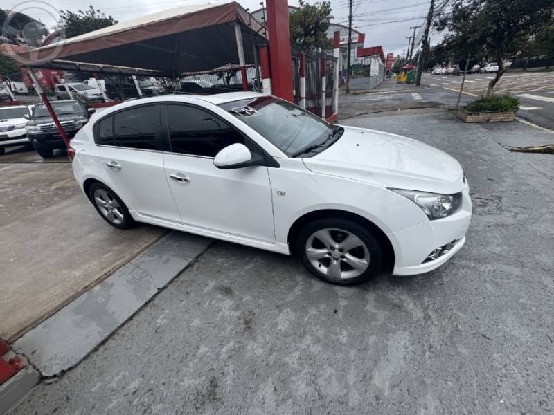 CHEVROLET - CRUZE 1.8 LTZ SPORT6 16V FLEX 4P AUTOMÁTICO - 2013/2014 - BRANCA - R$ 66.900,00