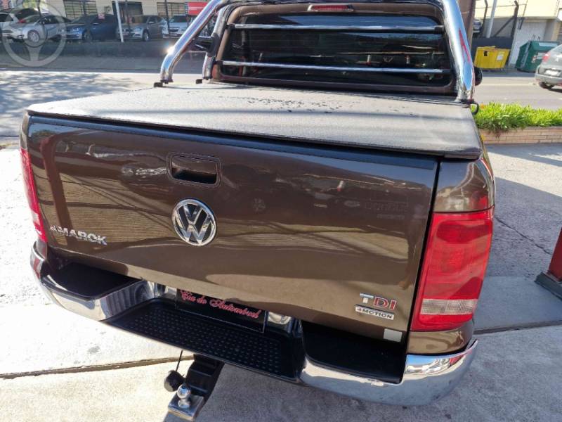 VOLKSWAGEN - AMAROK 2.0 HIGHLINE 4X4 CD 16V TURBO INTERCOOLER DIESEL 4P MANUAL - 2010/2011 - MARROM - R$ 69.800,00