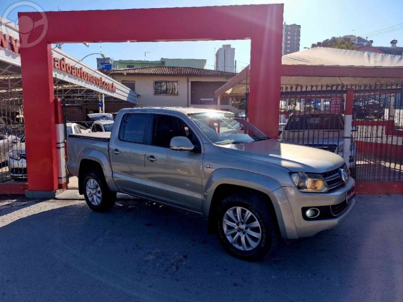 VOLKSWAGEN - AMAROK 2.0 HIGHLINE 4X4 CD 16V TURBO INTERCOOLER DIESEL 4P AUTOMÁTICO - 2012/2013 - CHAMPAGNE - R$ 86.000,00