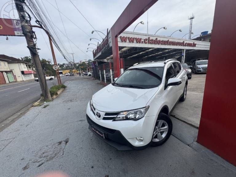 TOYOTA - RAV4 2.0 4X2 16V 4P AUTOMÁTICO - 2014/2014 - BRANCA - R$ 84.900,00