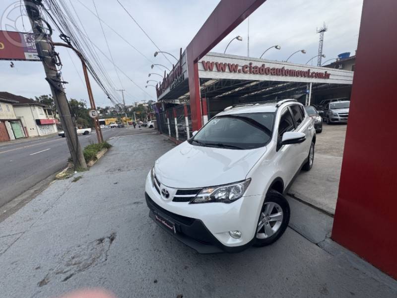 TOYOTA - RAV4 2.0 4X2 16V 4P AUTOMÁTICO - 2014/2014 - BRANCA - R$ 84.900,00