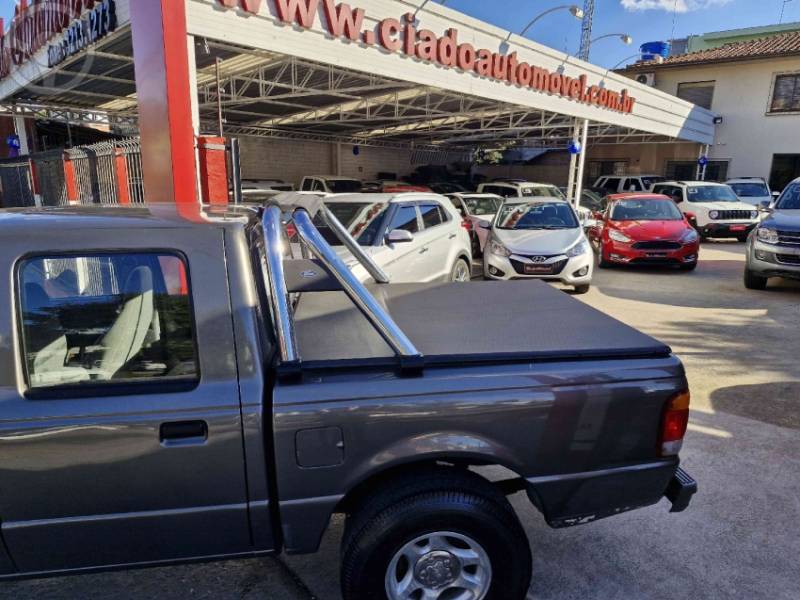 FORD - RANGER 2.5 XL 4X2 CD 8V TURBO INTERCOOLER DIESEL 4P MANUAL - 2000/2001 - CINZA - R$ 49.800,00
