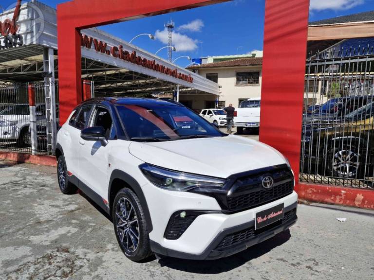 TOYOTA - COROLLA 2.0 CROSS GR-S 16V FLEX 4P AUTOMÁTICO - 2023/2024 - BRANCA - R$ 169.000,00