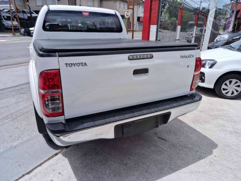 TOYOTA - HILUX 3.0 SR 4X4 CD 16V TURBO INTERCOOLER DIESEL 4P AUTOMÁTICO - 2014/2015 - BRANCA - R$ 139.000,00