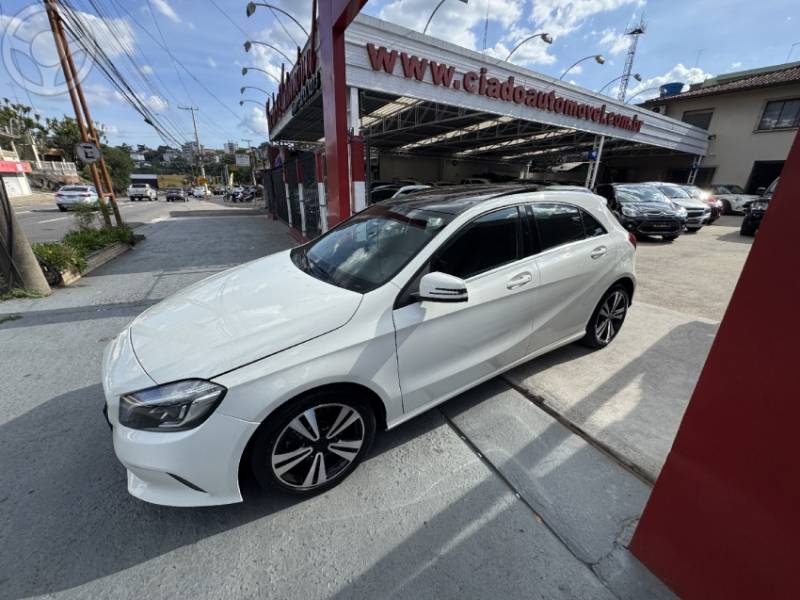 MERCEDES-BENZ - A 200 1.6 TURBO 16V FLEX 4P AUTOMÁTICO - 2017/2018 - BRANCA - R$ 119.000,00