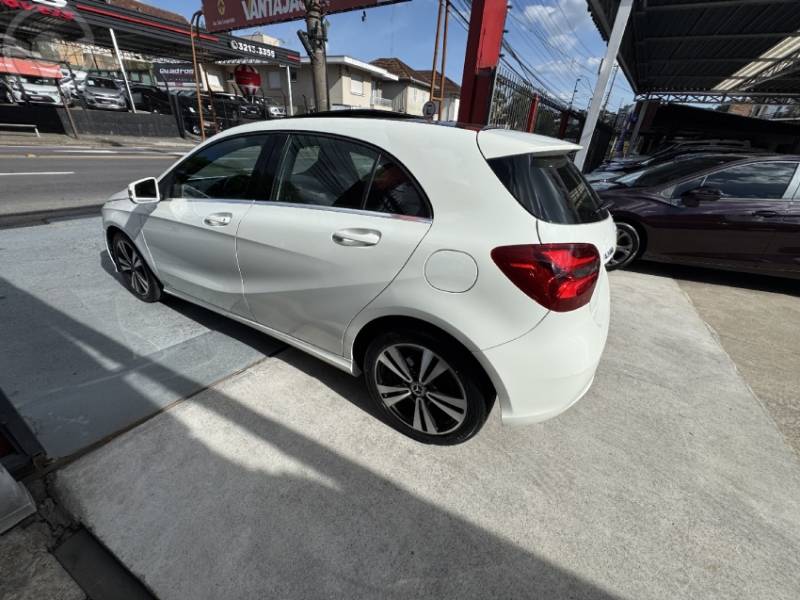MERCEDES-BENZ - A 200 1.6 TURBO 16V FLEX 4P AUTOMÁTICO - 2017/2018 - BRANCA - R$ 119.000,00