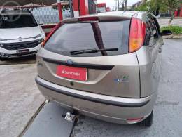 FORD - FOCUS 1.6 GL 8V FLEX 4P MANUAL - 2008/2009 - DOURADA - R$ 29.800,00