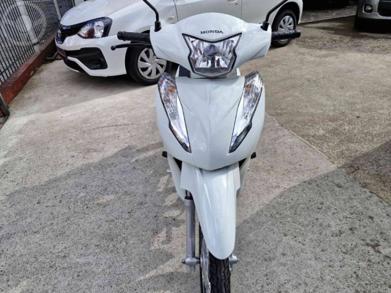 HONDA - BIZ 110I - 2022/2022 - BRANCA - R$ 13.900,00
