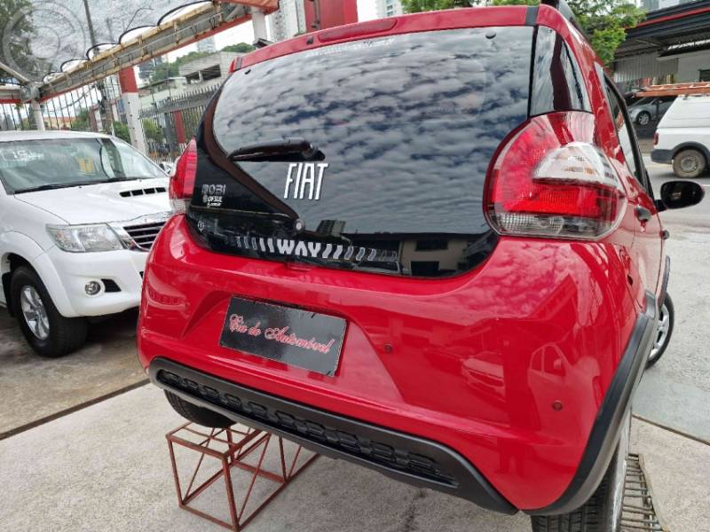 FIAT - MOBI 1.0 8V EVO FLEX WAY MANUAL - 2018/2018 - VERMELHA - R$ 47.900,00
