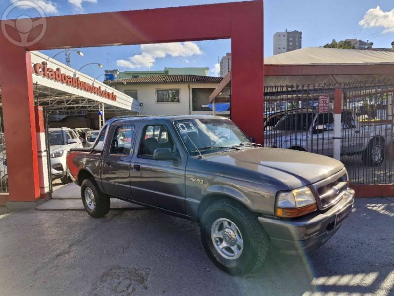 FORD - RANGER 2.5 XL 4X2 CD 8V TURBO INTERCOOLER DIESEL 4P MANUAL - 2000/2001 - CINZA - R$ 49.800,00