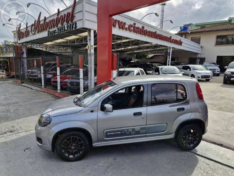 FIAT - UNO 1.4 EVO SPORTING 8V FLEX 4P MANUAL - 2014/2014 - PRATA - R$ 42.900,00