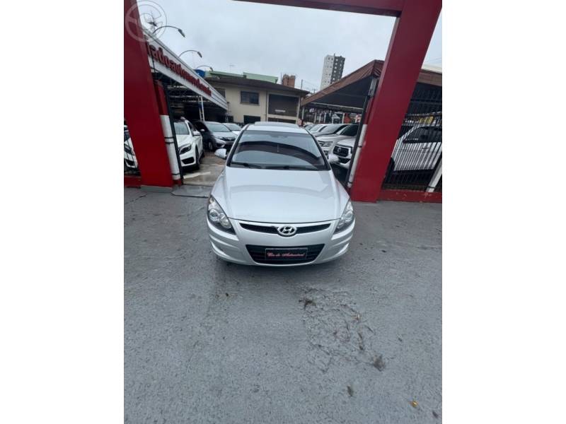 HYUNDAI - I30 2.0 MPI 16V 4P AUTOMÁTICO - 2010/2011 - PRATA - R$ 49.800,00