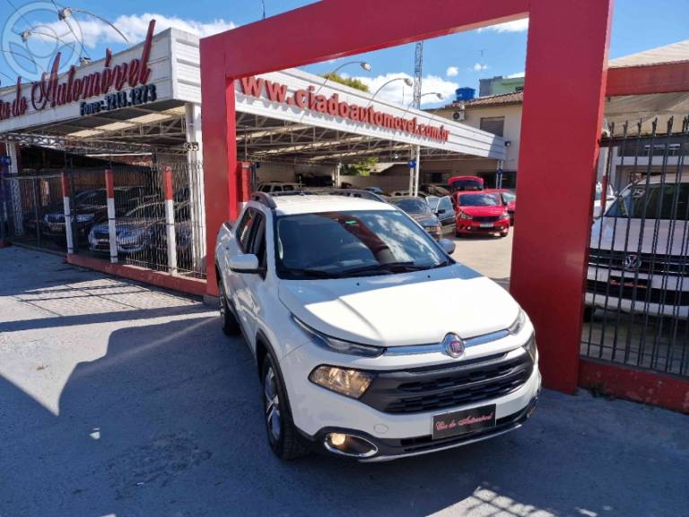 FIAT - TORO 2.0 16V TURBO DIESEL FREEDOM 4WD AT9 AUTOMÁTICO - 2018/2019 - BRANCA - R$ 104.900,00
