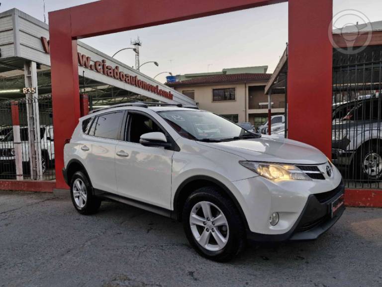 TOYOTA - RAV4 2.0 4X2 16V 4P AUTOMÁTICO - 2014/2014 - BRANCA - R$ 84.900,00