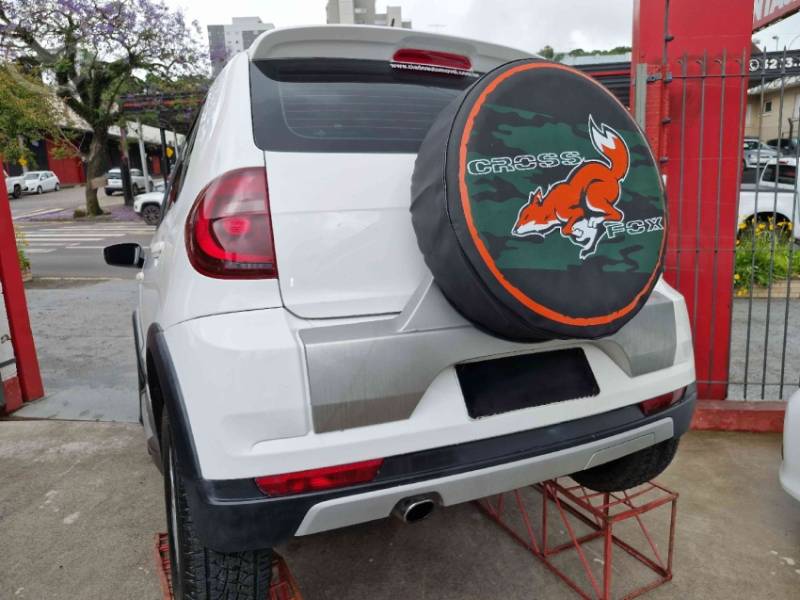 VOLKSWAGEN - CROSSFOX 1.6 MI FLEX 8V 4P MANUAL - 2010/2011 - BRANCA - R$ 41.900,00