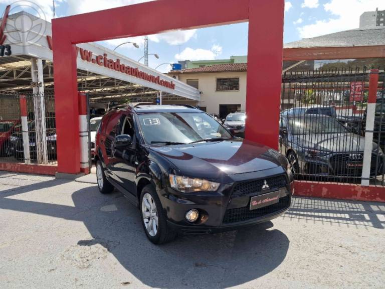 MITSUBISHI - OUTLANDER 2.0 16V 4P AUTOMÁTICO - 2013/2013 - PRETA - R$ 62.900,00