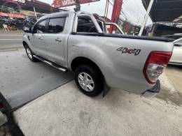 FORD - RANGER 3.2 XLT 4X4 CD 20V DIESEL 4P AUTOMÁTICO - 2013/2014 - PRATA - R$ 115.000,00