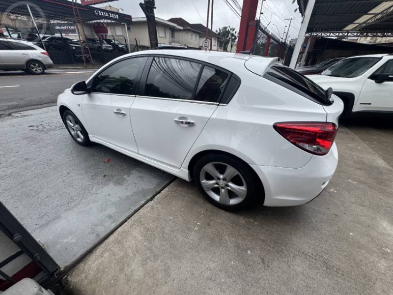 CHEVROLET - CRUZE 1.8 LTZ SPORT6 16V FLEX 4P AUTOMÁTICO - 2013/2014 - BRANCA - R$ 66.900,00