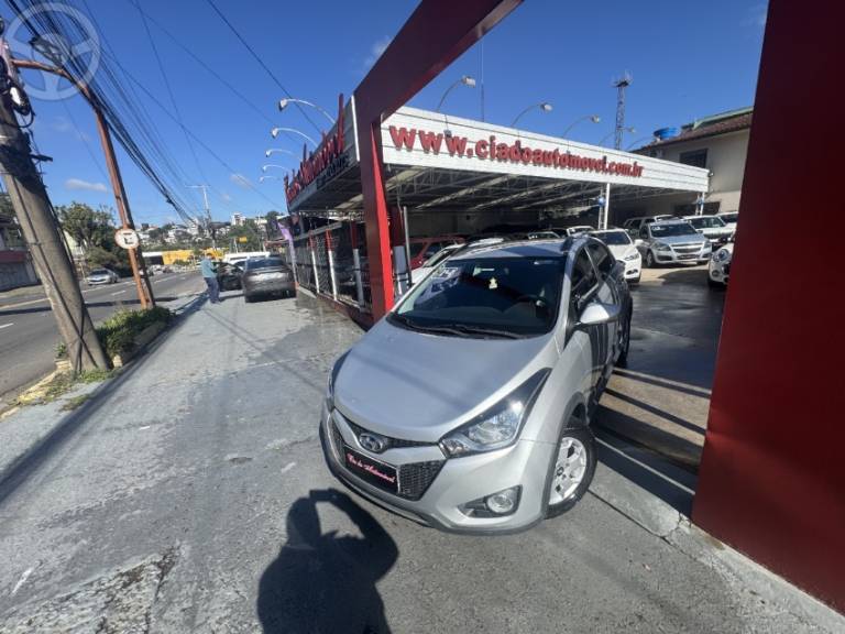 HYUNDAI - HB20X 1.6 16V STYLE FLEX 4P AUTOMÁTICO - 2013/2014 - PRATA - R$ 55.900,00