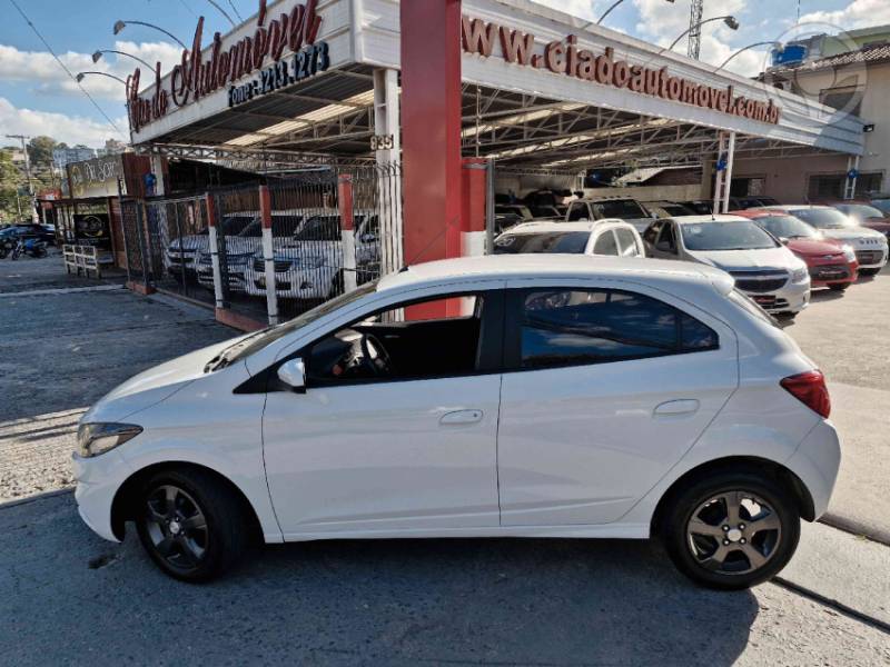 CHEVROLET - ONIX 1.4 MPFI LTZ 8V FLEX 4P MANUAL - 2017/2018 - BRANCA - R$ 63.900,00