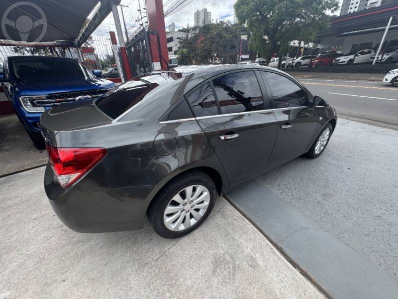 CHEVROLET - CRUZE 1.8 LTZ 16V FLEX 4P AUTOMÁTICO - 2013/2013 - CINZA - R$ 62.900,00